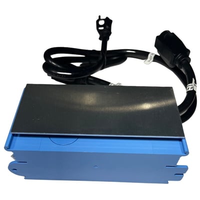 Boîtier de commande électrique bleu et noir pour baignoire à porte, avec cordon d’alimentation fixé et fiche standard à 3 broches