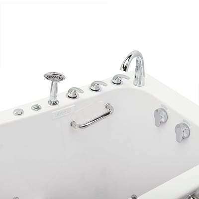 Primer plano de grifería cromada, ducha de mano, barra de apoyo y controles en la cubierta de la bañera con puerta Ella Big4One