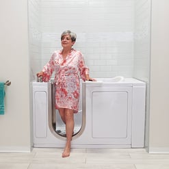 Elite Walk-In Tub – 30″x 52″ (76x132cm), Dual Drain Technology - |