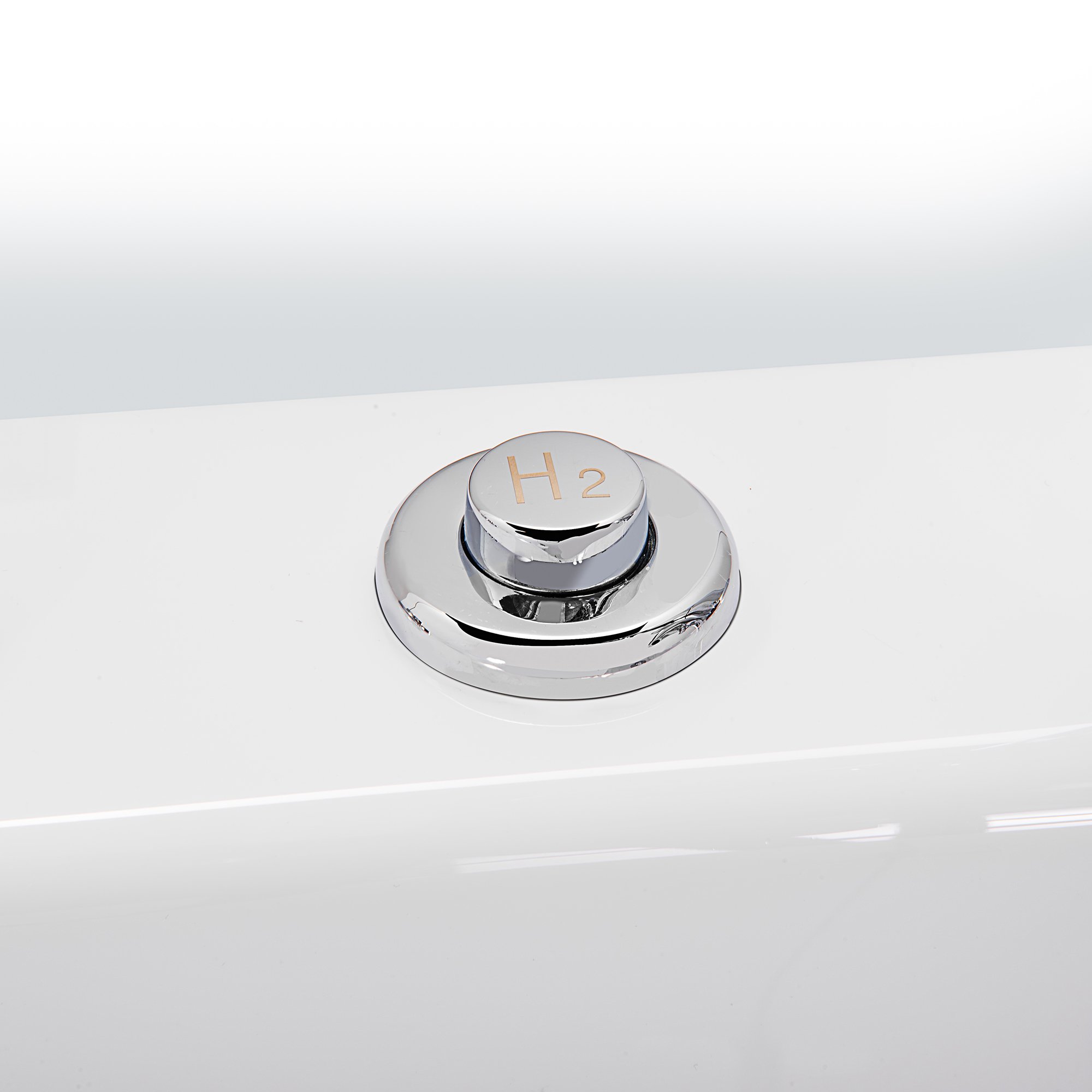 Botón cromado de control de la terapia de hidrógeno H2 en la repisa de la bañera con puerta Ella Standard60