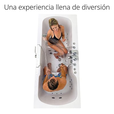 Pareja disfrutando de una bañera de acceso lateral de dos plazas Ella Big4Two con ducha de mano y jets de hidromasaje, vista cenital
