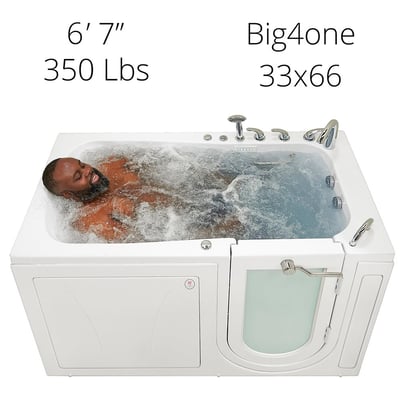 Hombre alto relajado con los ojos cerrados en la bañera con puerta Ella Big4One de 84 × 168 cm con hidromasaje - admite hasta 2 m y 159 kg