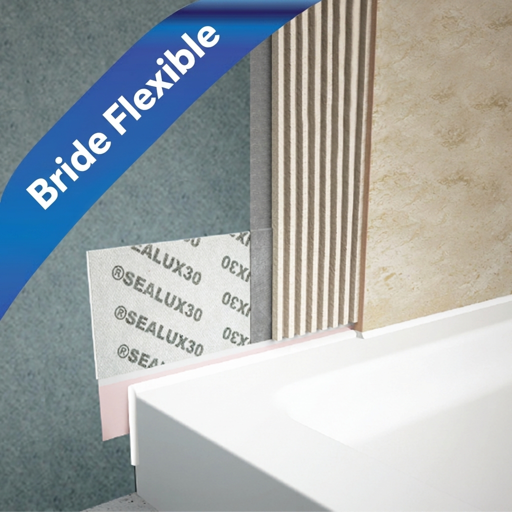 Installation d’une baignoire à porte Flex Flange d’Ella’s Bubbles montrant le joint d’étanchéité Sealux30 entre le contour de la baignoire et le mur carrelé
