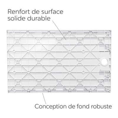 Dessous du receveur de douche Ella ADA montrant une grille de renforcement SMC durable en surface solide et un design de fond robuste