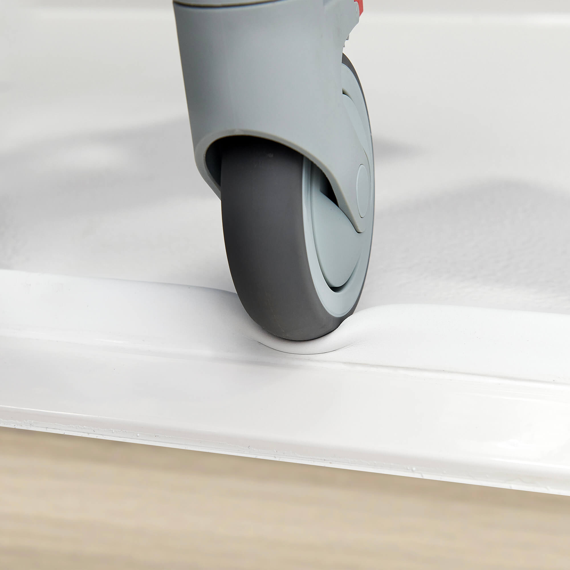 roll-in-rubber-dam-shower-free-access
