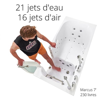 Homme entrant dans une baignoire à porte Ella avec porte à ouverture extérieure montrant 21 jets hydro et 16 jets à air en vue de dessus