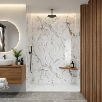 Cabina de ducha a ras de suelo moderna con paneles de pared acrílicos Ella Arctic Vein Calacatta, rociador tipo lluvia y estante esquinero integrado