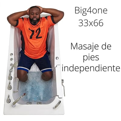 Hombre relajado con las manos detrás de la cabeza en la bañera con puerta Ella Big4One de 84 × 168 cm con masaje independiente de pies activo