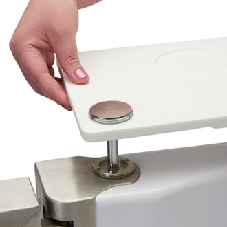 Plateau pivotant 360 breveté pour baignoires à porte 25