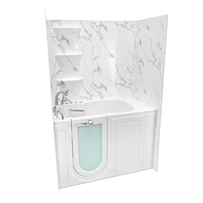 Baignoire à porte Ella avec porte en verre dépoli associée à des panneaux muraux de douche en acrylique marbre Carrara de 6 pièces et des étagères d’angle