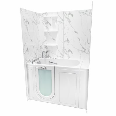 Baignoire à porte Ella avec porte à ouverture vers l’intérieur givrée associée à des panneaux muraux de douche en acrylique marbre Carrara de 6 pièces et des étagères d’angle