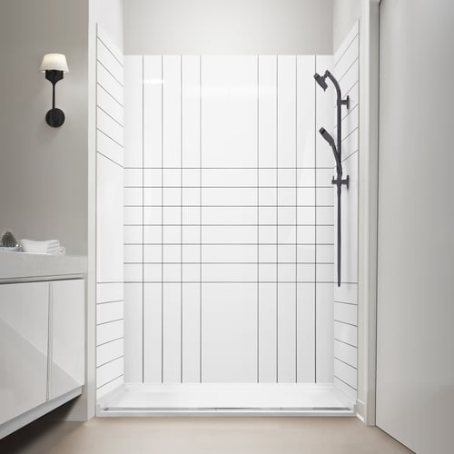 Cabine de douche en acrylique Ella Verti Grid avec parois à motif de carreaux blancs, douchette à main coulissante noire et receveur à seuil bas