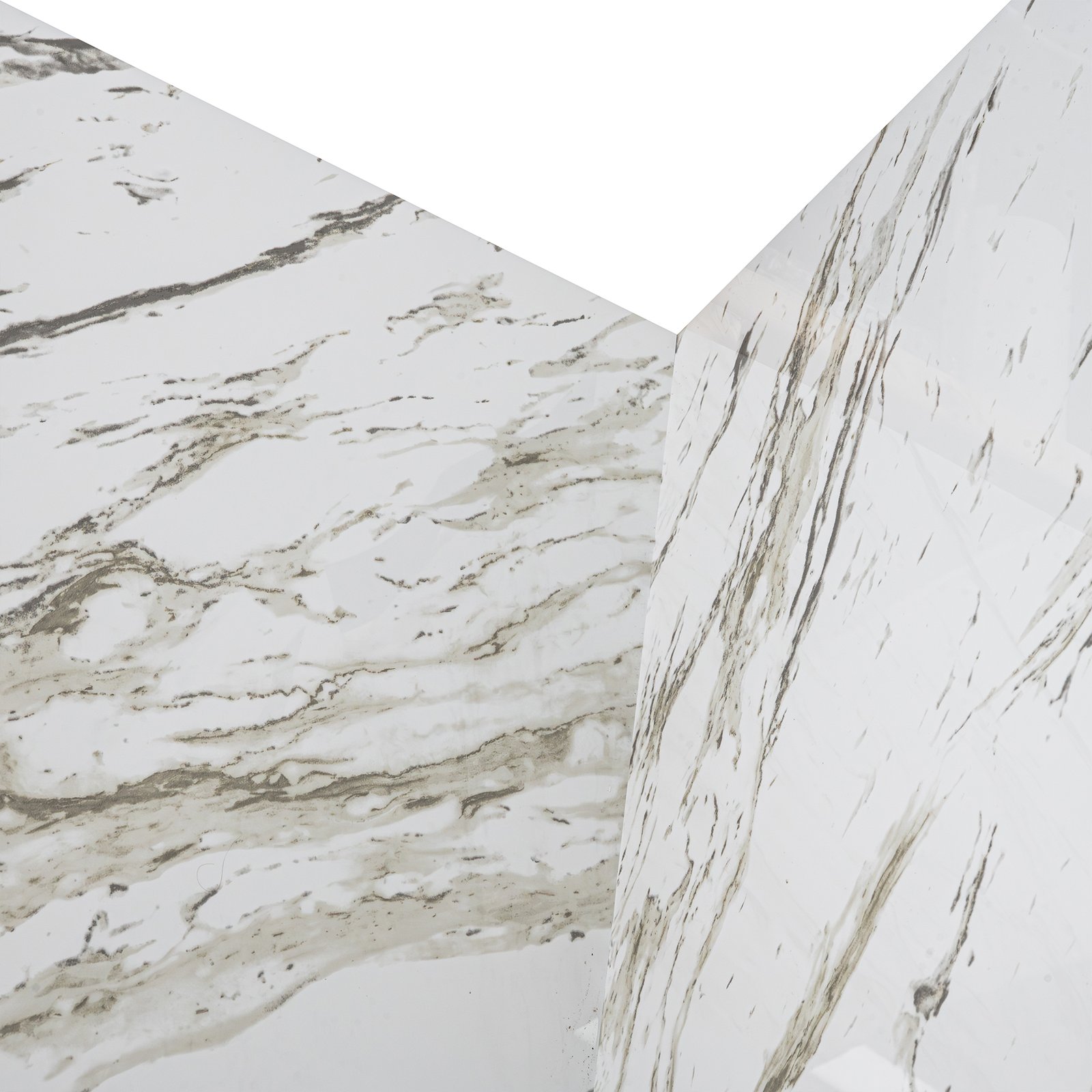 Detalle de paneles de revestimiento de ducha de acrílico Heritage Calacatta mostrando vetas efecto mármol blanco en una junta de esquina