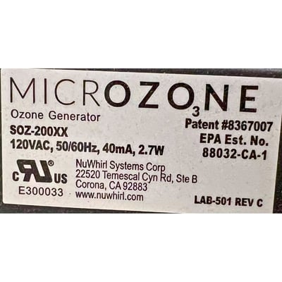 Gros plan de l'étiquette du générateur d'ozone MicroZone modèle SOZ-200XX montrant la certification EPA et les spécifications UL