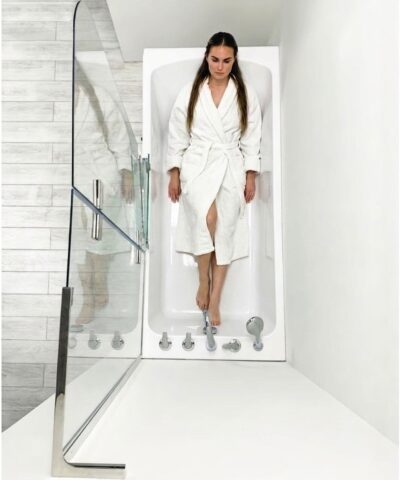 Clearance Lay Down 32x72 Air Massage Tub RH Drain, SN M0552
